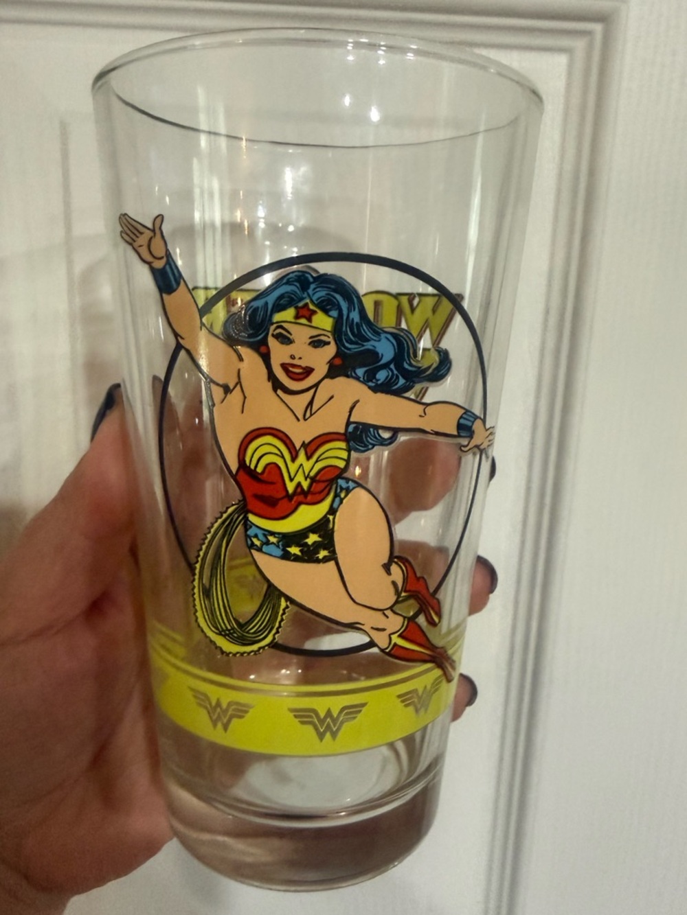 Wonder Woman Vintage DC Comics Pint Drinking Glass Collectors Item
